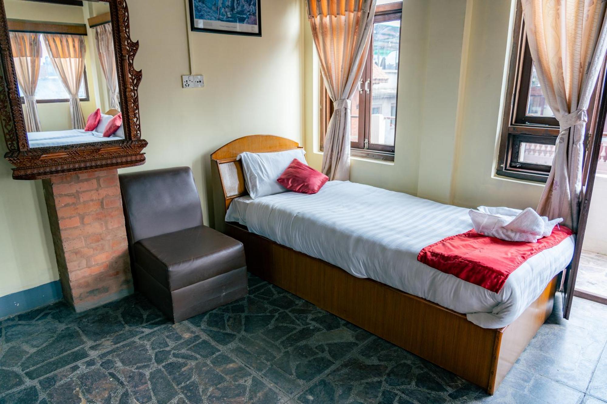 Golden Gate Guest House Bhaktapur Exterior photo