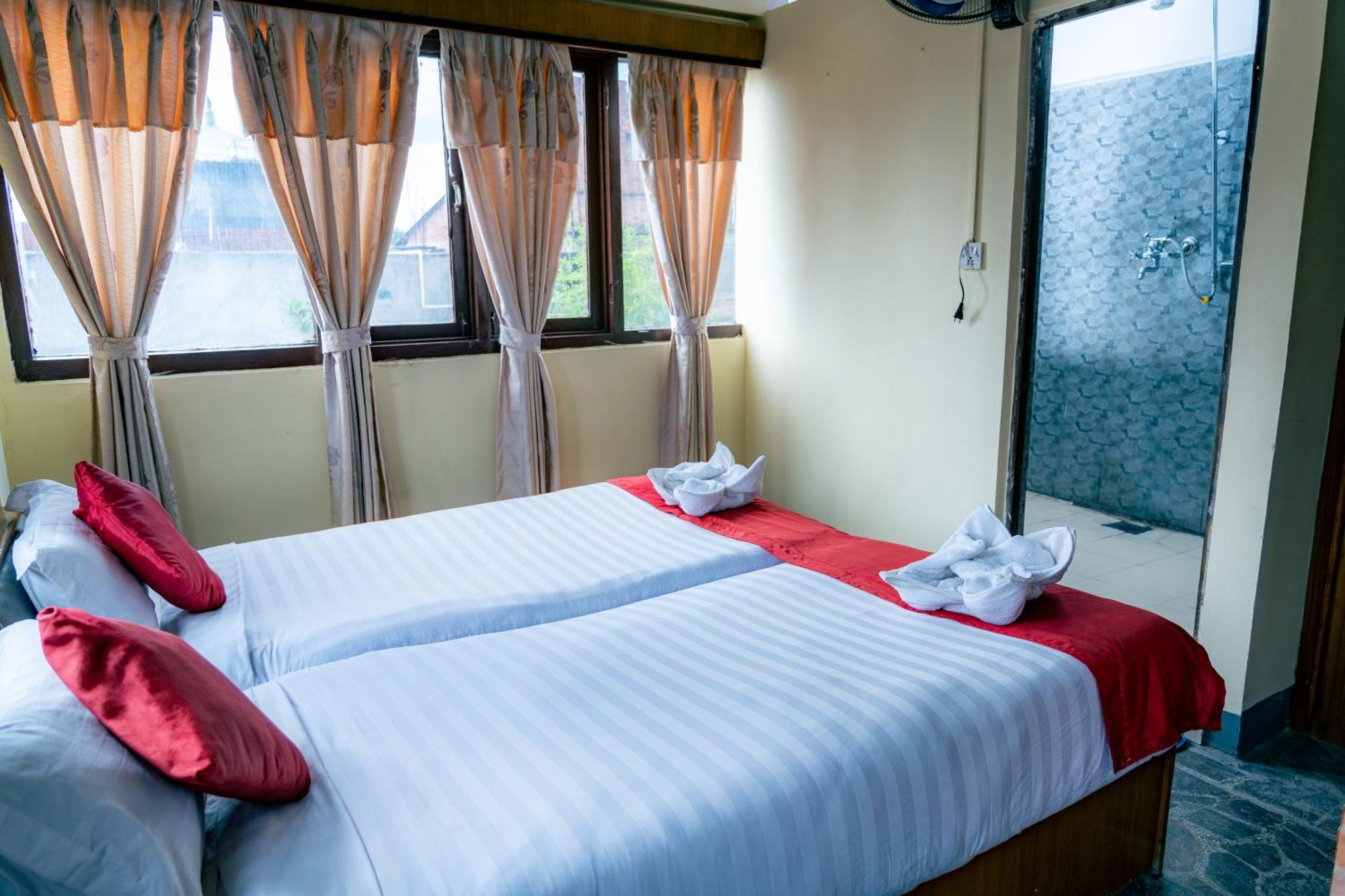 Golden Gate Guest House Bhaktapur Exterior photo